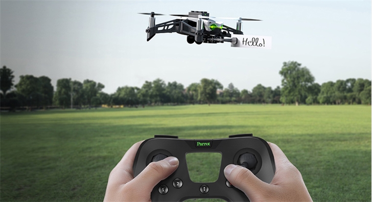Parrot Mambo: il nuovo mini drone da gioco ultra leggero 
